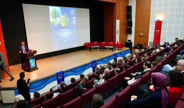 Adıyaman Üniversitesi'nde 'Adıyaman'ı Geleceğe Hazırlamak' temasıyla İklim Değişikliği Çalıştayı gerçekleştirildi.
