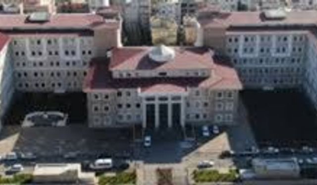 Adıyaman Valiliği binasında intihar girişimi!