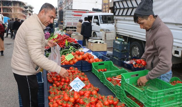 Adıyaman'da Pazarda ürünlerin fiyatı yükselişte-Videolu Haber