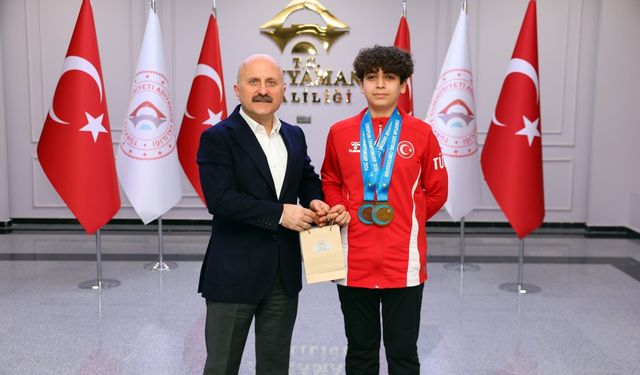 Adıyamanlı Milli sporcu Vali Varol ile bir araya geldi