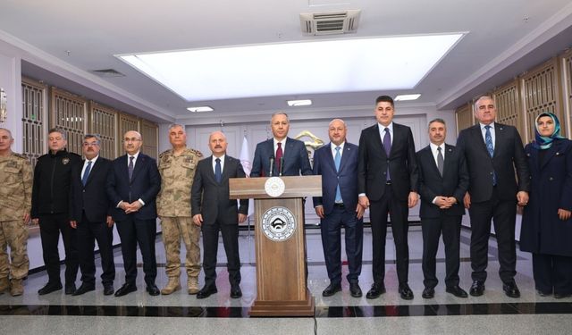 Bakan Yerlikaya: 'Adıyamanlı kardeşlerimiz ata yurdunu terketmedi'