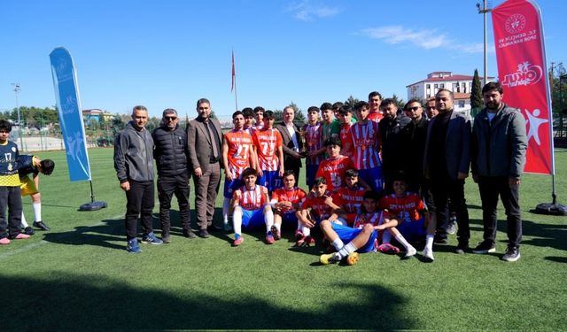 Genç Erkekler Futbol Turnuvası finali tamamlandı: Şampiyon Adıyaman Spor Lisesi
