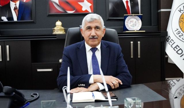 Kahta Belediye Başkanı Hallaç'tan Berat Kandili mesajı