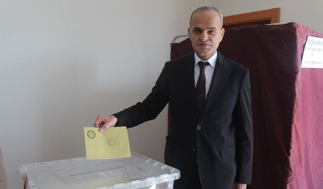 Kahta Esnaf ve Sanatkarlar Odası Başkanı Tahsin Çatan güven tazeledi