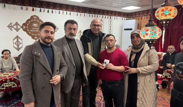 Rotary Otizmli ve Down sendromlu Çocuklara GPS Cihazı Dağıttı