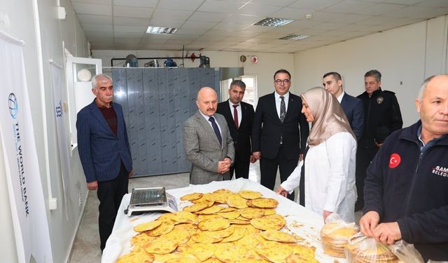 Vali Osman Varol'dan Samsat Taplama Üretim Merkezine ziyaret