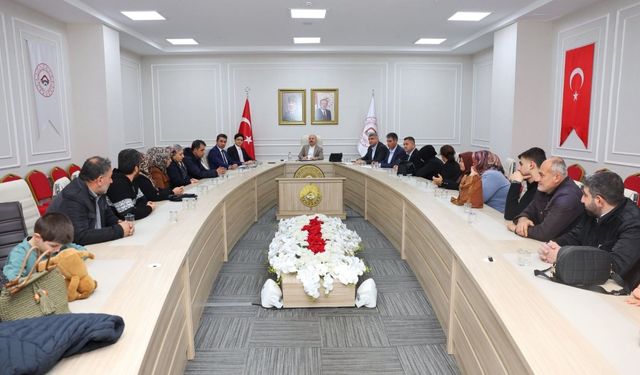 Vali Varol, iş arayan vatandaşları kabul etti