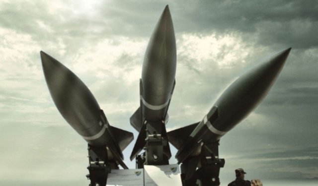 ABD-İsrail-İran Gerilimi: İran tarafından Kuveyt'e Füzeler Fırlatıldı