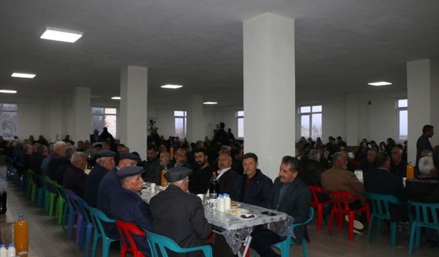 Adıyaman Tekpınar Köyü'nde Hızır lokması programı düzenlendi: Ortadoğu'daki savaşlara tepki gösterildi - Videolu Haber