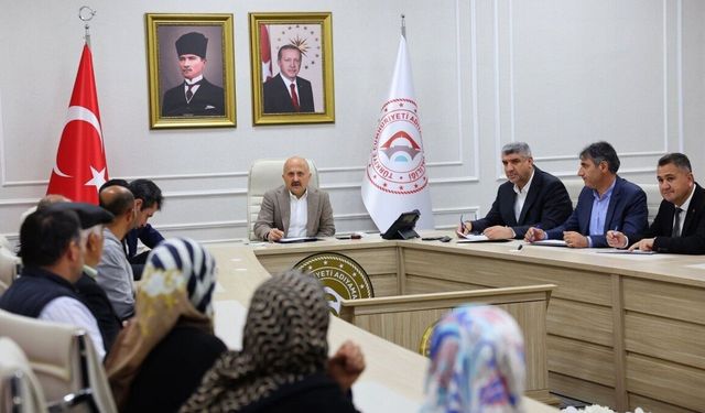 Adıyaman Valisi Osman Varol iş arayan vatandaşları kabul etti