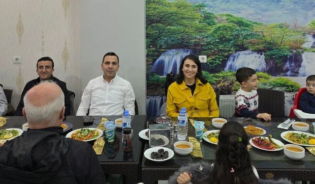 Gölbaşı Kaymakam Algın, kaymakamlık personeliyle iftarda buluştu