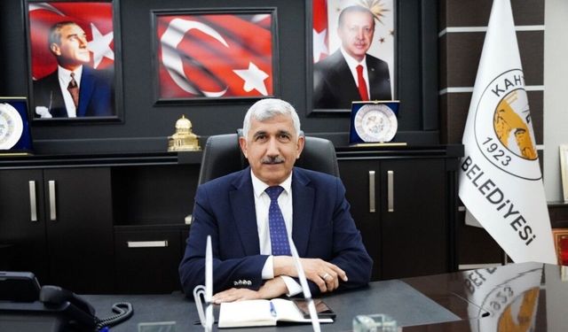 Kahta Belediye Başkanı Hallaç: 'Kur'an'ın mesajını hayatımıza taşımalıyız'