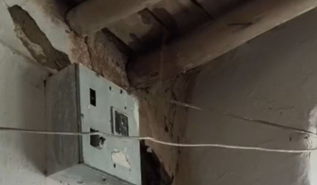 Kahta'da anne ve bakıma muhtaç kızı zor şartlarda yaşıyor - Videolu Haber