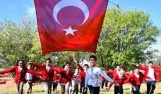 23 Nisan iptal mi oldu, 22 Nisan öğleden sonra tatil mi olacak? Kutlamaların son durumu nedir?