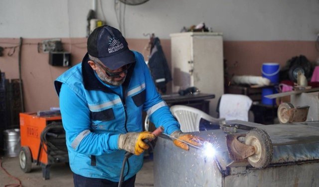 Adıyaman Belediyesi'nden geri dönüşüm çalışması: 14 bin konteyner yeniden hizmette - Videolu Haber