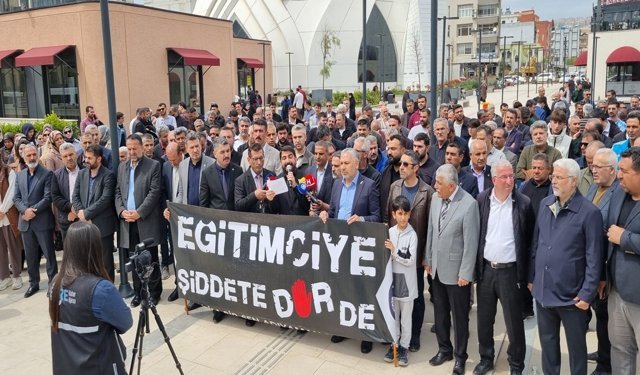 Adıyaman'da Eğitim-Bir-Sen ve Türk Eğitim-Sen’den Şiddete Karşı Ortak Açıklama
