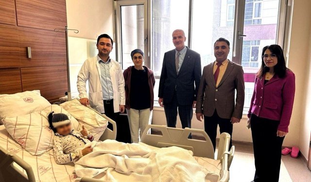 Adıyaman'da deprem sonrasi ilk 'Biyonik Kulak' ameliyatı başarıyla gerçekleşti