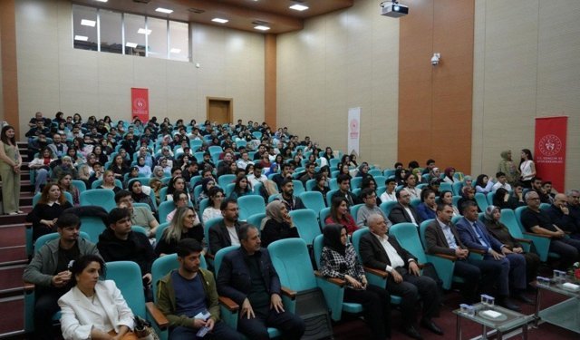 Adıyaman'da 'Her Yönüyle Onkoloji Sempozyumu' düzenlendi