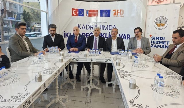 Adıyaman'da 'Kadrajımda İklim Değişikliği Var' Projesi'nde kurumsal paydaşlık protokolü imzalandı - Videolu Haber