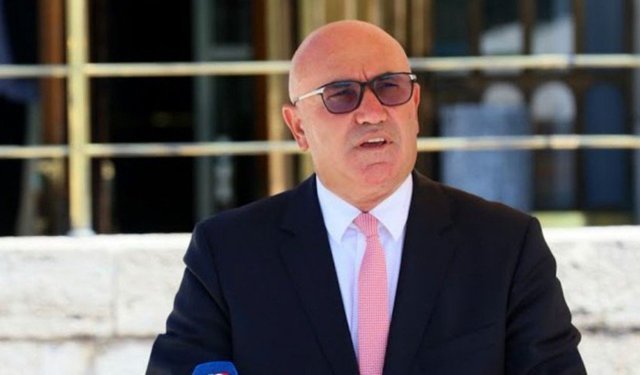 İzmir'de tarihi binada tahliye süreci başladı: CHP'li Milletvekili Tanal'dan tepki