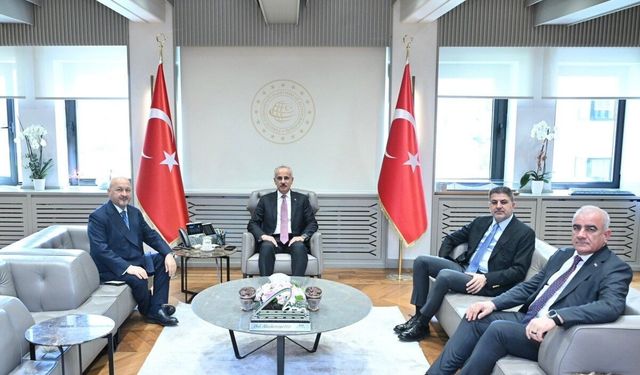 Adıyaman Milletvekillerinden Bakan Uraloğlu'na ziyaret: Ulaşım yatırımları değerlendirildi