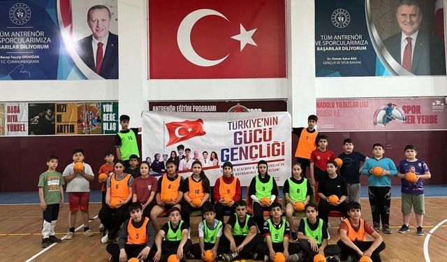 Adıyaman'da 19 Mayıs coşkusu hentbol müsabakalarıyla yaşandı