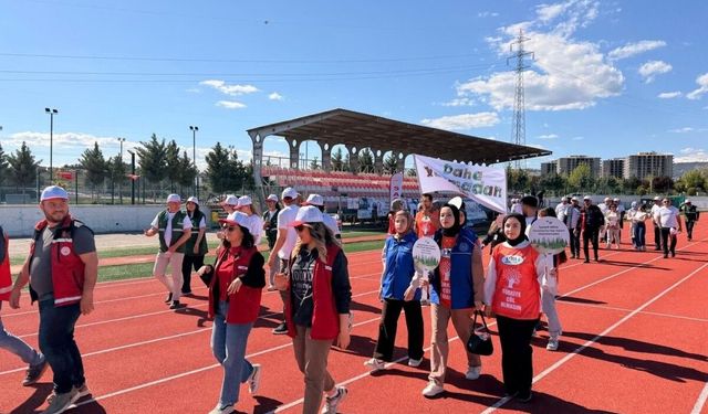 Adıyaman'da 'Sağlık İçin Hareket Et Günü' yürüyüşü düzenlendi