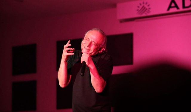 Adıyaman'da şiir ve türkü gecesi: Haydar Ertem ve Murat Kayış sahne aldı - Videolu Haber
