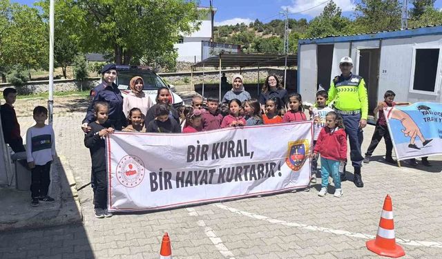 Adıyaman'da öğrencilere trafik eğitimi verildi