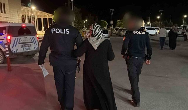Anneler Günü'nde 80 yaşındaki annesini darp etti