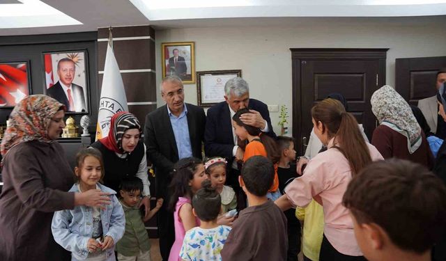 Kahta Belediyesi’nde Bayramlaşmaya Yoğun İlgi