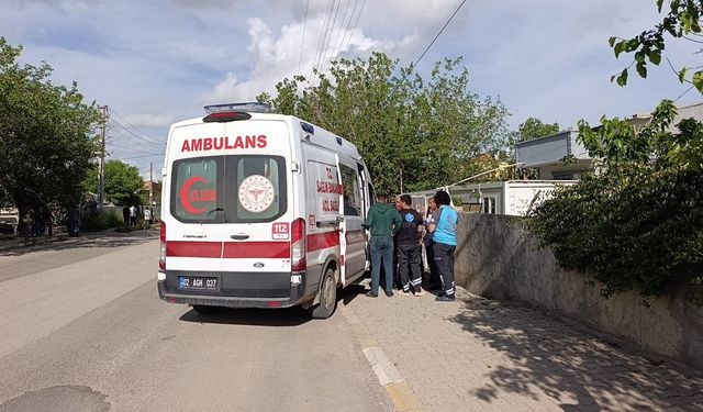 Motosiklet yayaya çarptı: 2 yaralı