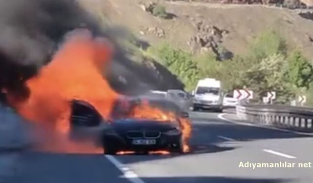 Elazığ’da Seyir Halindeki Otomobil Alev Topuna Döndü