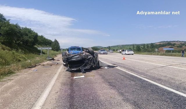 Adıyaman’da Takla Atan Otomobilde 2 Kişi Yaralandı