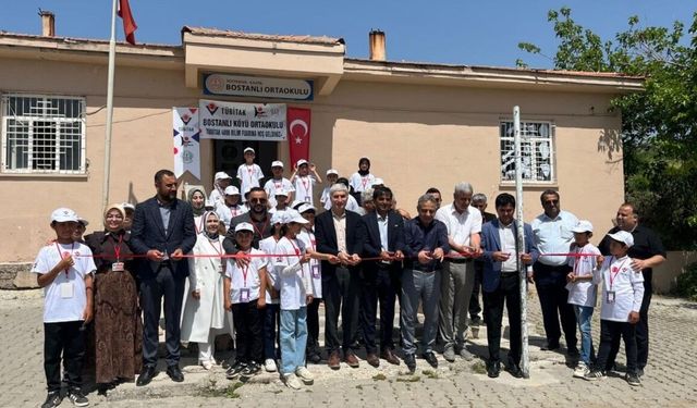 Kahta Bostanlı Köyü Ortaokulu'ndan bilim ve sporda başarı