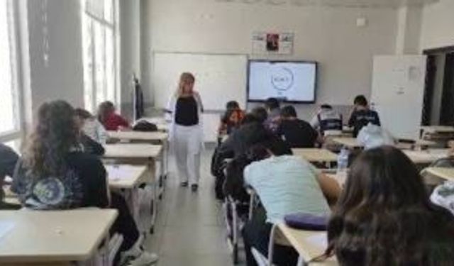 MEB'den açıklama geldi! 12 Haziran okullar tatil mi,?