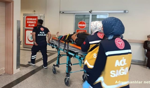Adıyaman’da Kamyon Devrildi, Sürücü Yaralandı