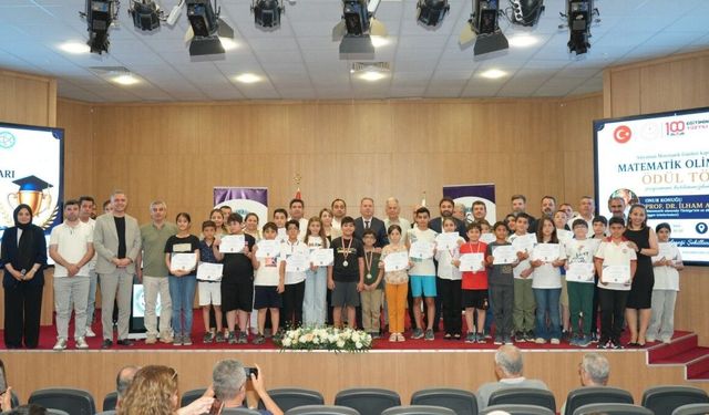 Adıyaman'da Matematik Olimpiyatlarında Başarılı Öğrencilere Ödül