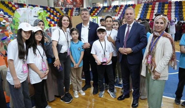 Adıyaman'da TÜBİTAK 4006-C Bilim Fuarı Festivali Kapılarını Açtı