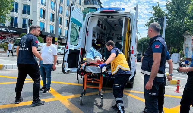 Batman'da motosiklet yayaya çarptı: 2 yaralı