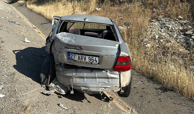 Adıyaman-Gölbaşı'nda Çekici İle Otomobil Çarpıştı: 2 Yaralı