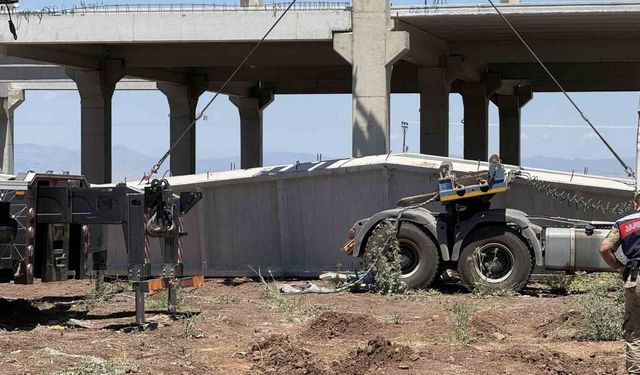 Diyarbakır'da Şantiyede Feci Kaza 1 İşçi Hayatını Kaybetti