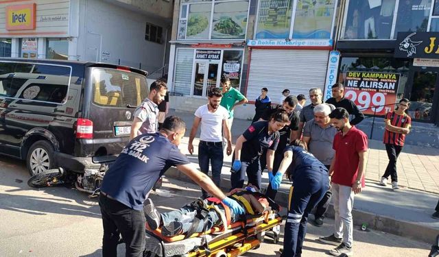 Mardin'de otomobil ile motosiklet çarpıştı: 1 yaralı