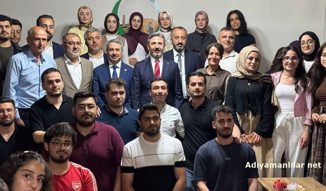 Ahmet Aydın Ve Mustafa Alkayış Mezun Olan Gençlerle Buluştu