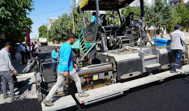 Başkan Tutdere Asfalt Çalışmalarını Yerinde İnceledi