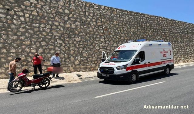 Besni'de Devrilen Motosikletin Sürücüsü Yaralandı