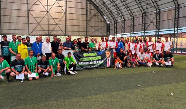 Birimler Arası Futbol Turnuvası'nda şampiyon Fen İşleri Müdürlüğü oldu