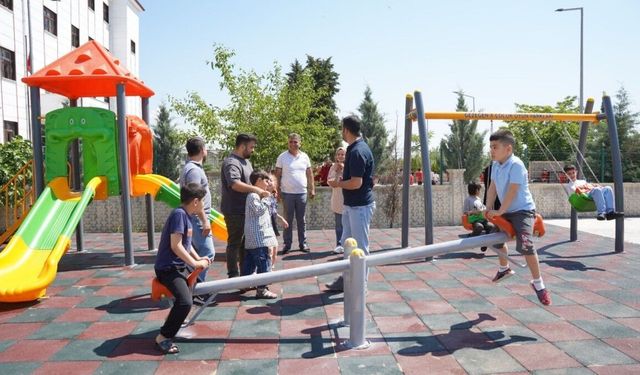 Kahta Özel Eğitim Uygulama Okulu'na oyun parkı kuruldu - Videolu Haber