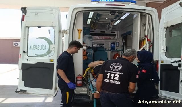 Şeker Caddesi'nde Otomobil İle Motosiklet Çarpıştı