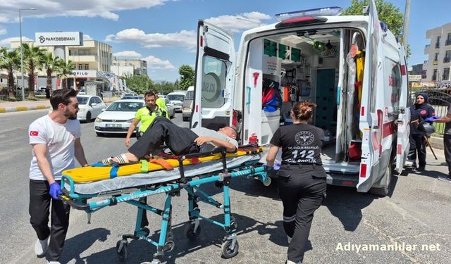 Adıyaman'da Otomobil Motosikletle Çarpıştı 1 Yaralı